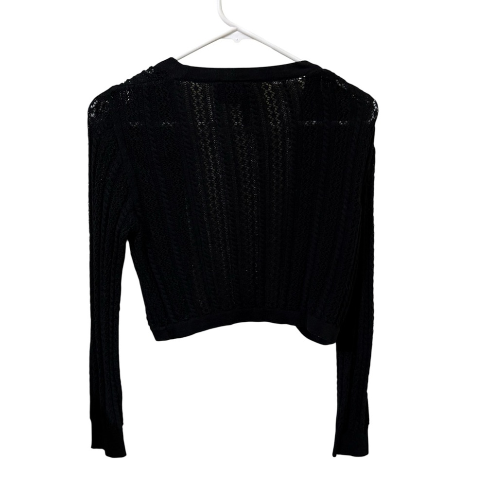Elegant Black Knit Crop Cardigan - Picture 2 of 4